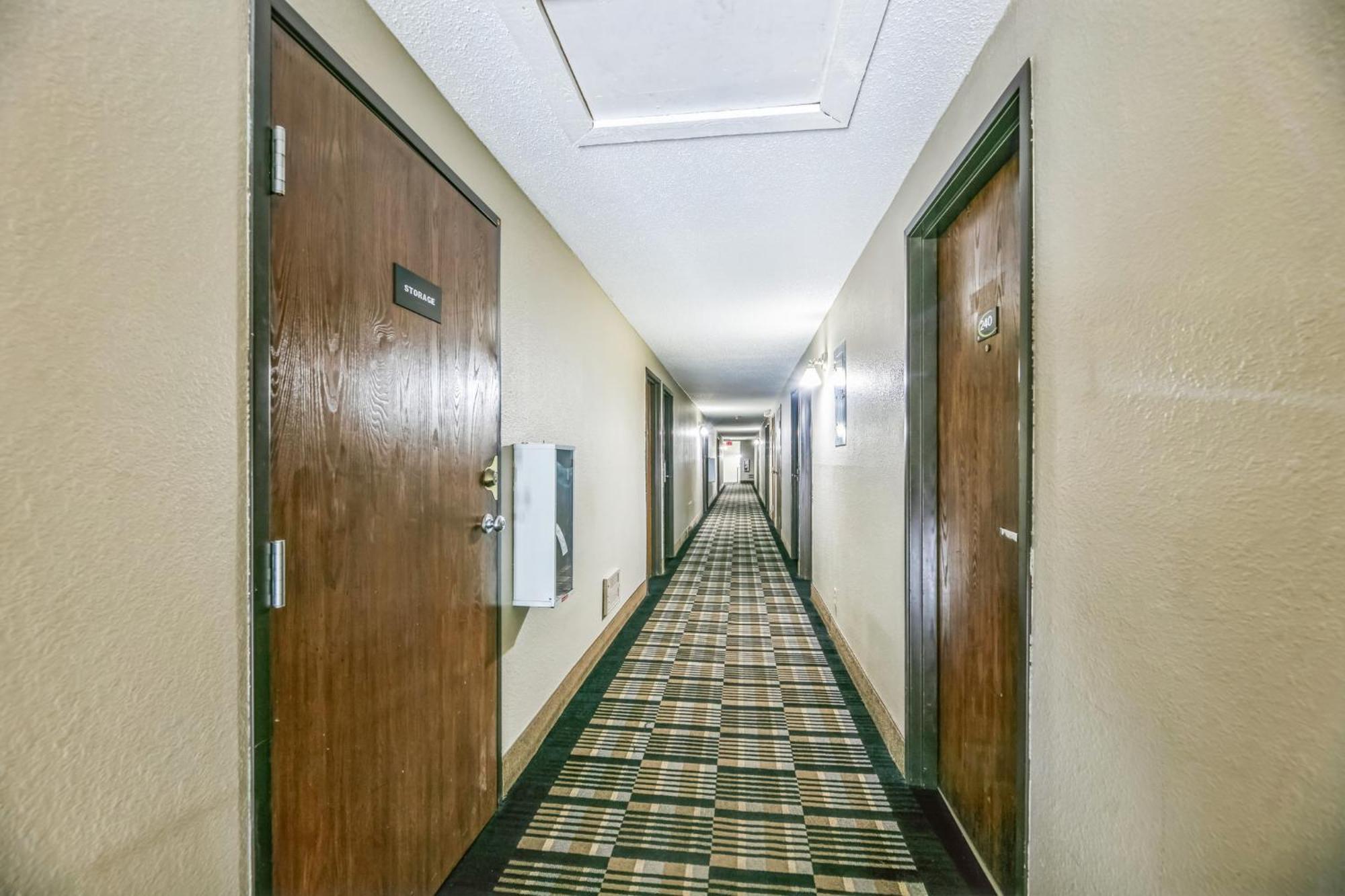 Hotel 8 Fergus Falls Esterno foto