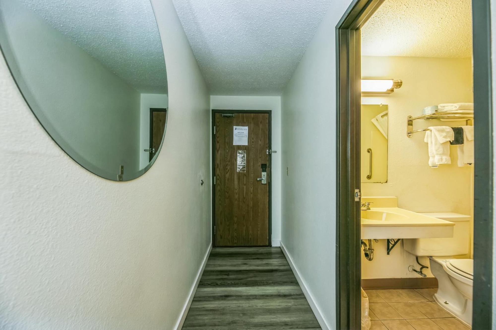 Hotel 8 Fergus Falls Esterno foto